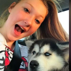 Meet your Posher, Ella